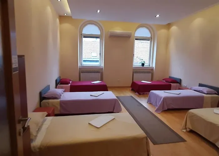 Infinity Boutique (adults Only) Hostel *